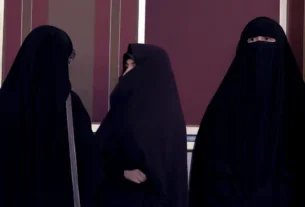 بے حجاب خواتین